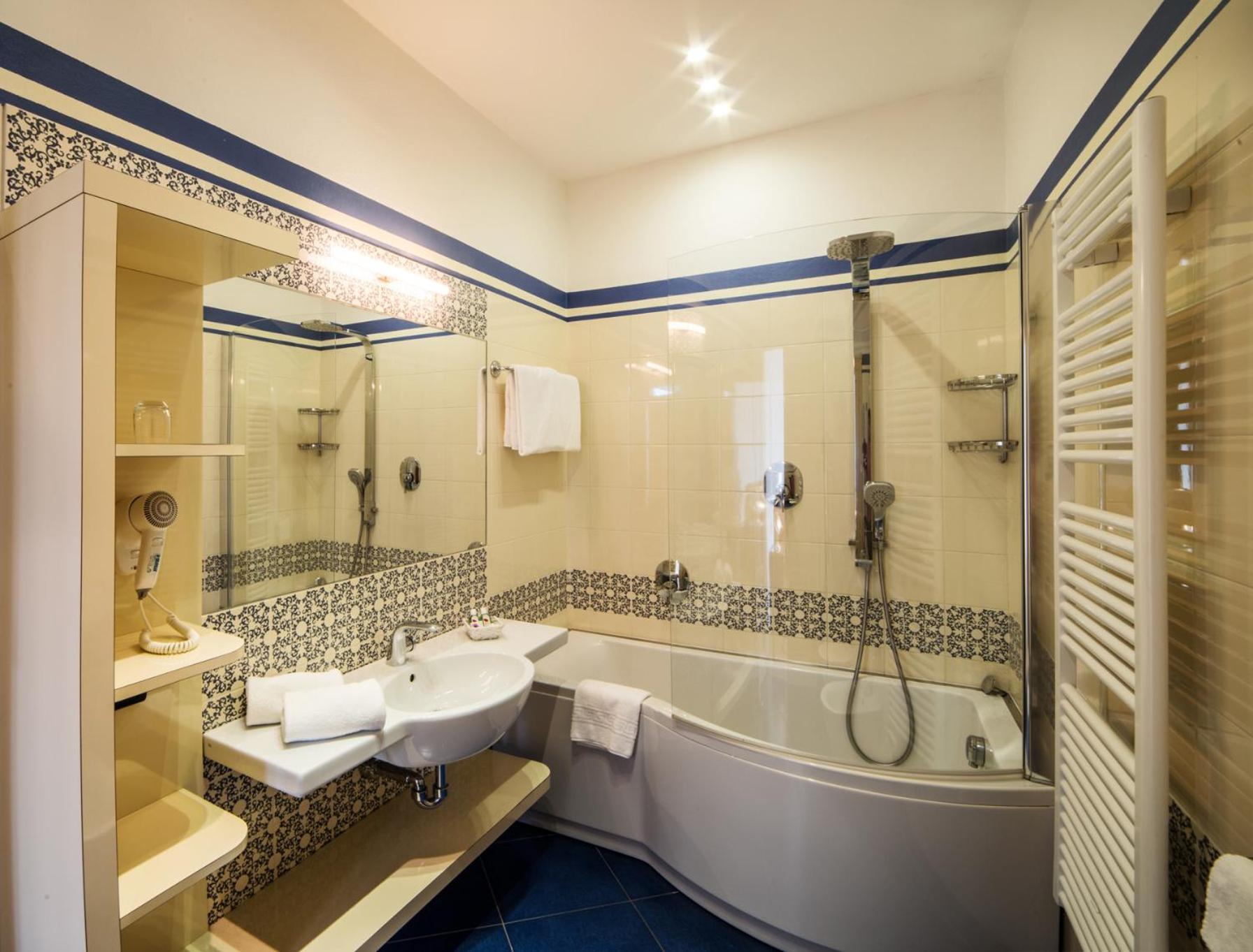 Hotel Villa Marie Tremezzo Ruang foto